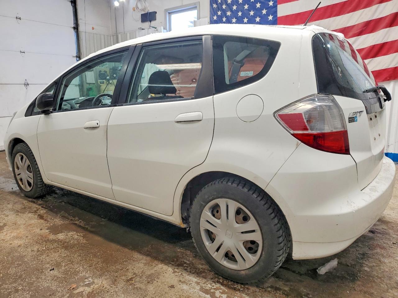 2009 HONDA FIT photo 2
