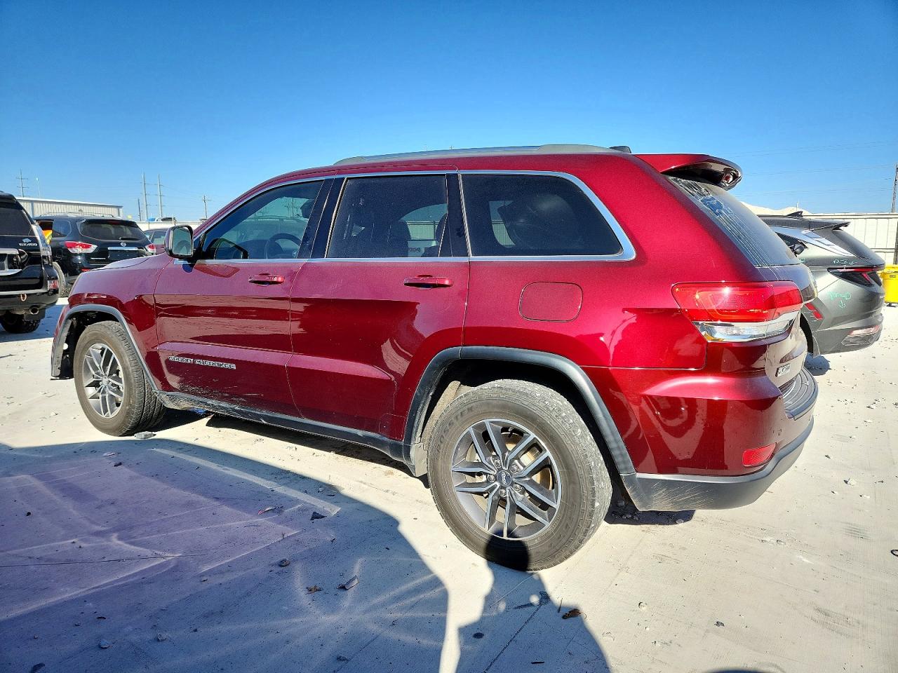 2018 JEEP GRAND CHEROKEE LAREDO photo 2