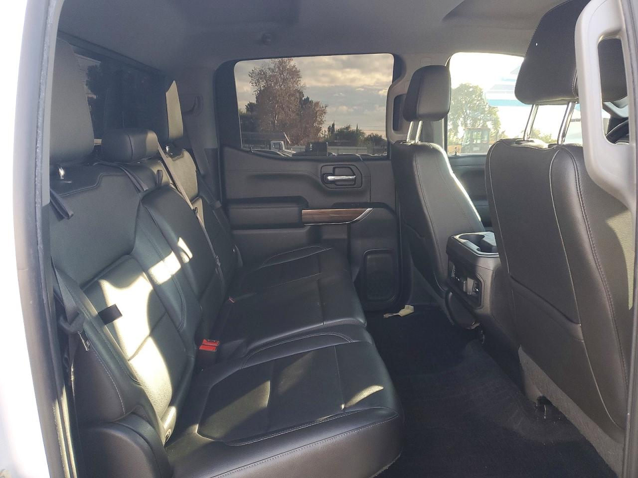 2019 CHEVROLET SILVERADO K1500 RST photo 10