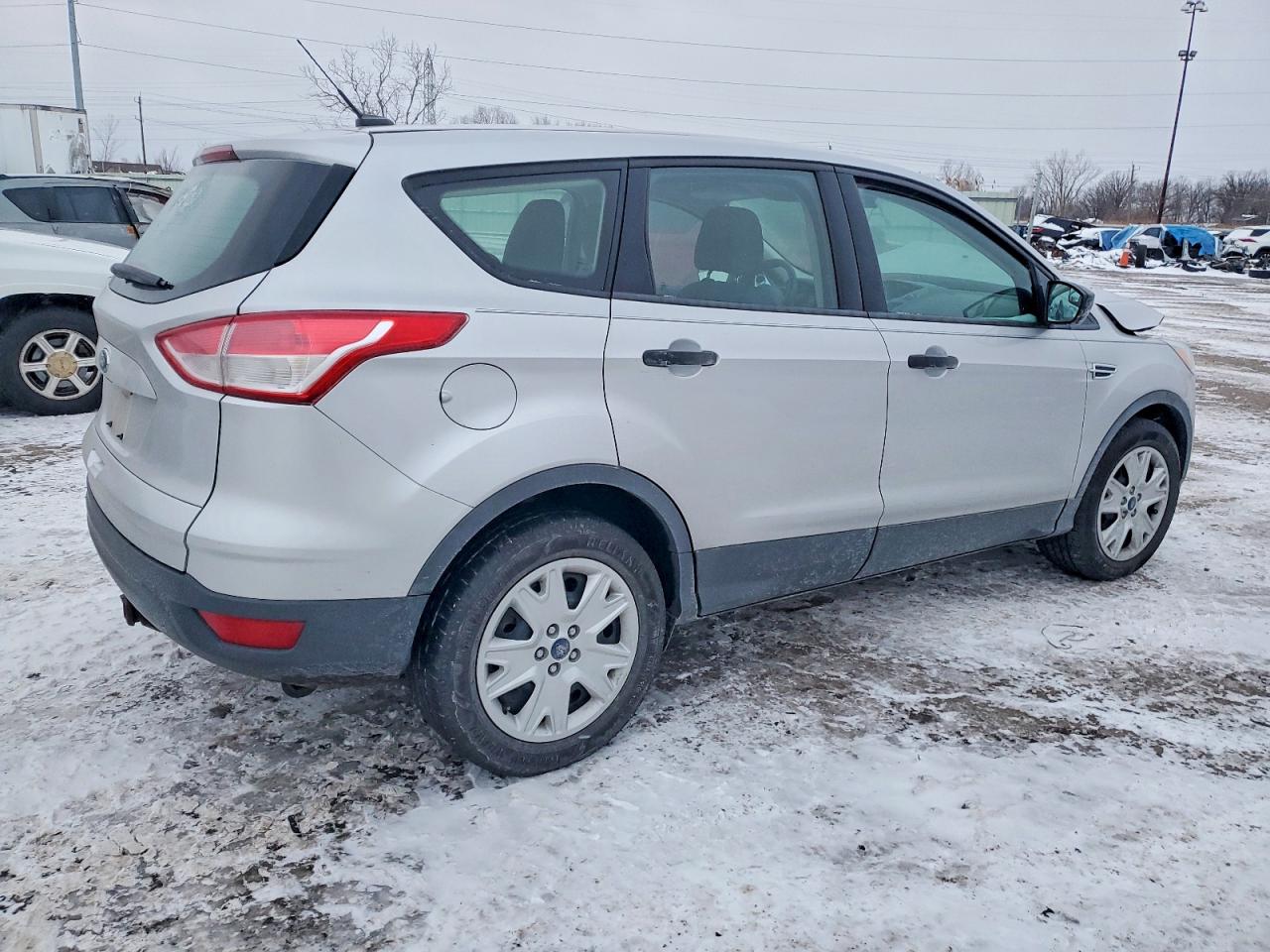 2016 FORD ESCAPE S photo 3
