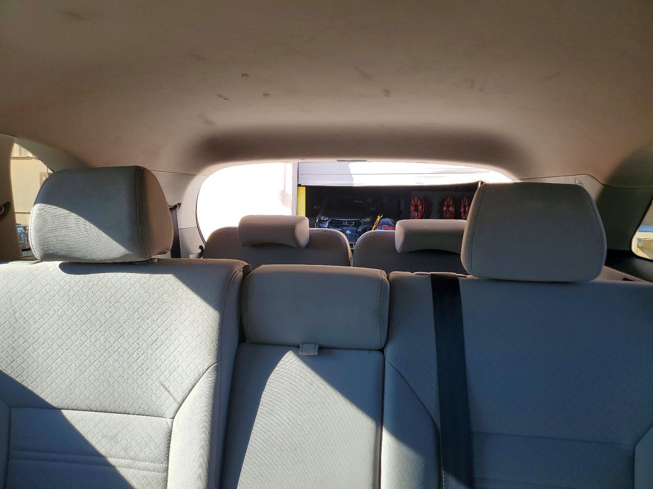 2017 KIA SORENTO LX photo 10