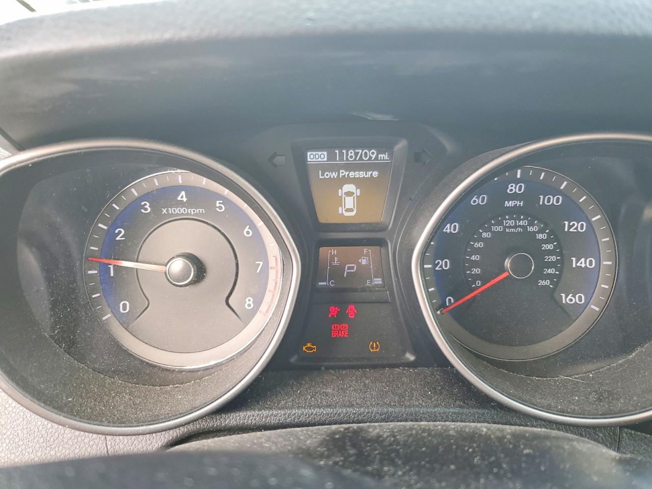 2017 HYUNDAI ELANTRA GT photo 9