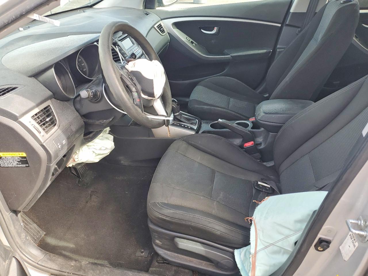 2017 HYUNDAI ELANTRA GT photo 7
