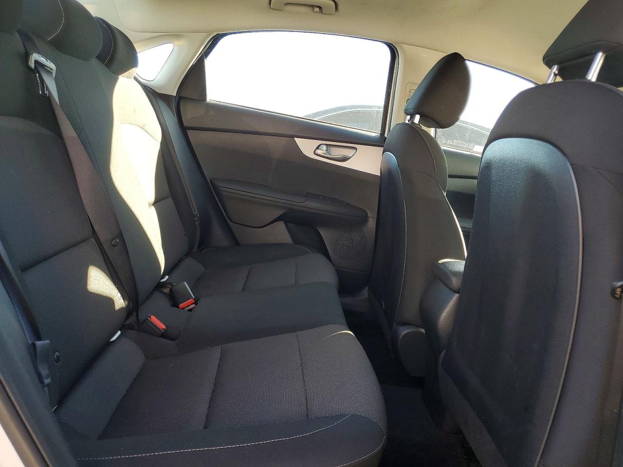 2024 KIA FORTE LX photo 10