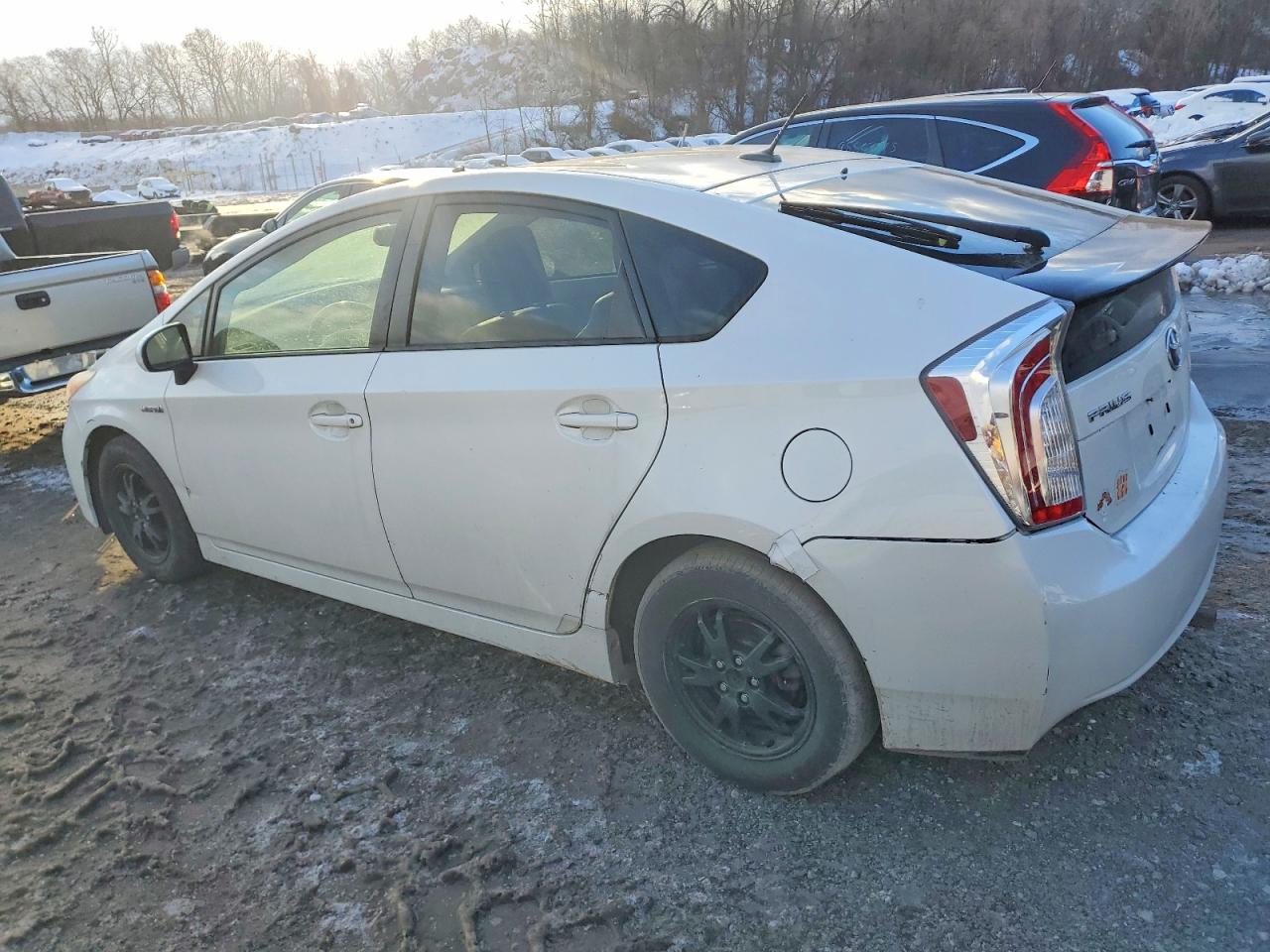 2013 TOYOTA PRIUS photo 2