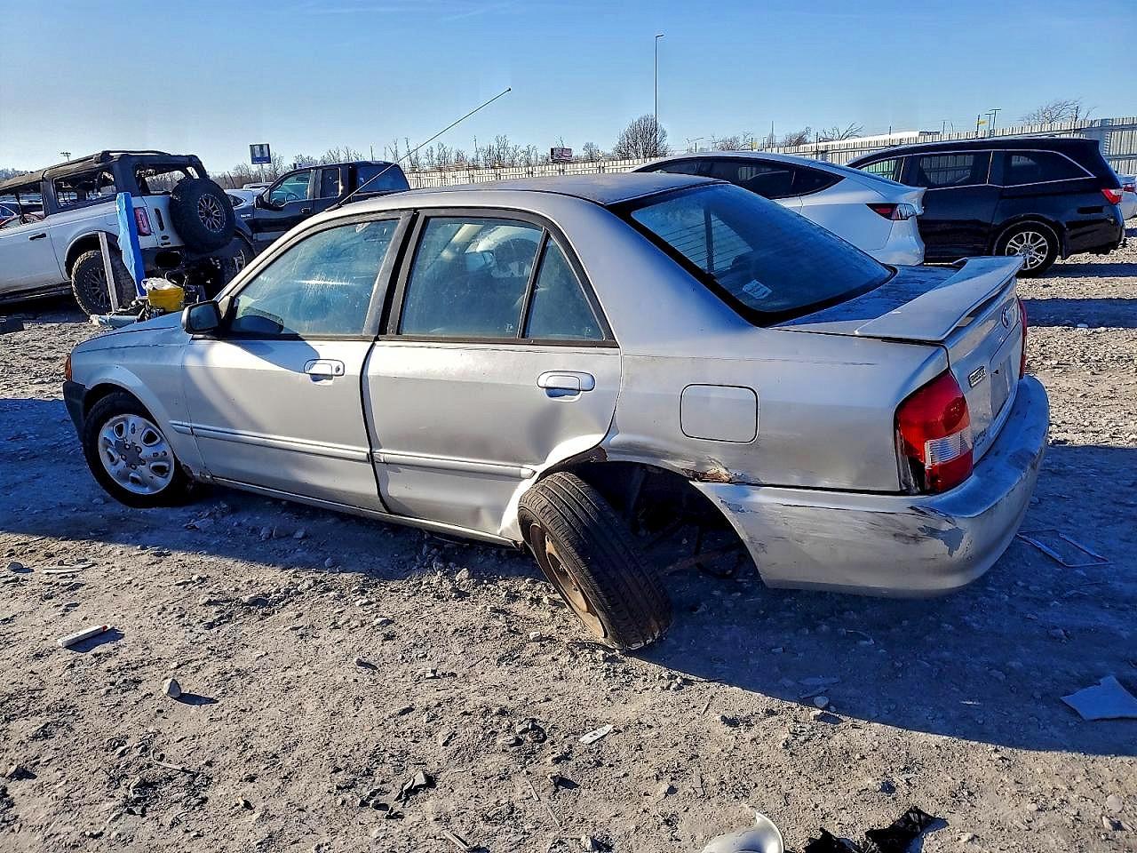 2000 MAZDA PROTEGE DX photo 2
