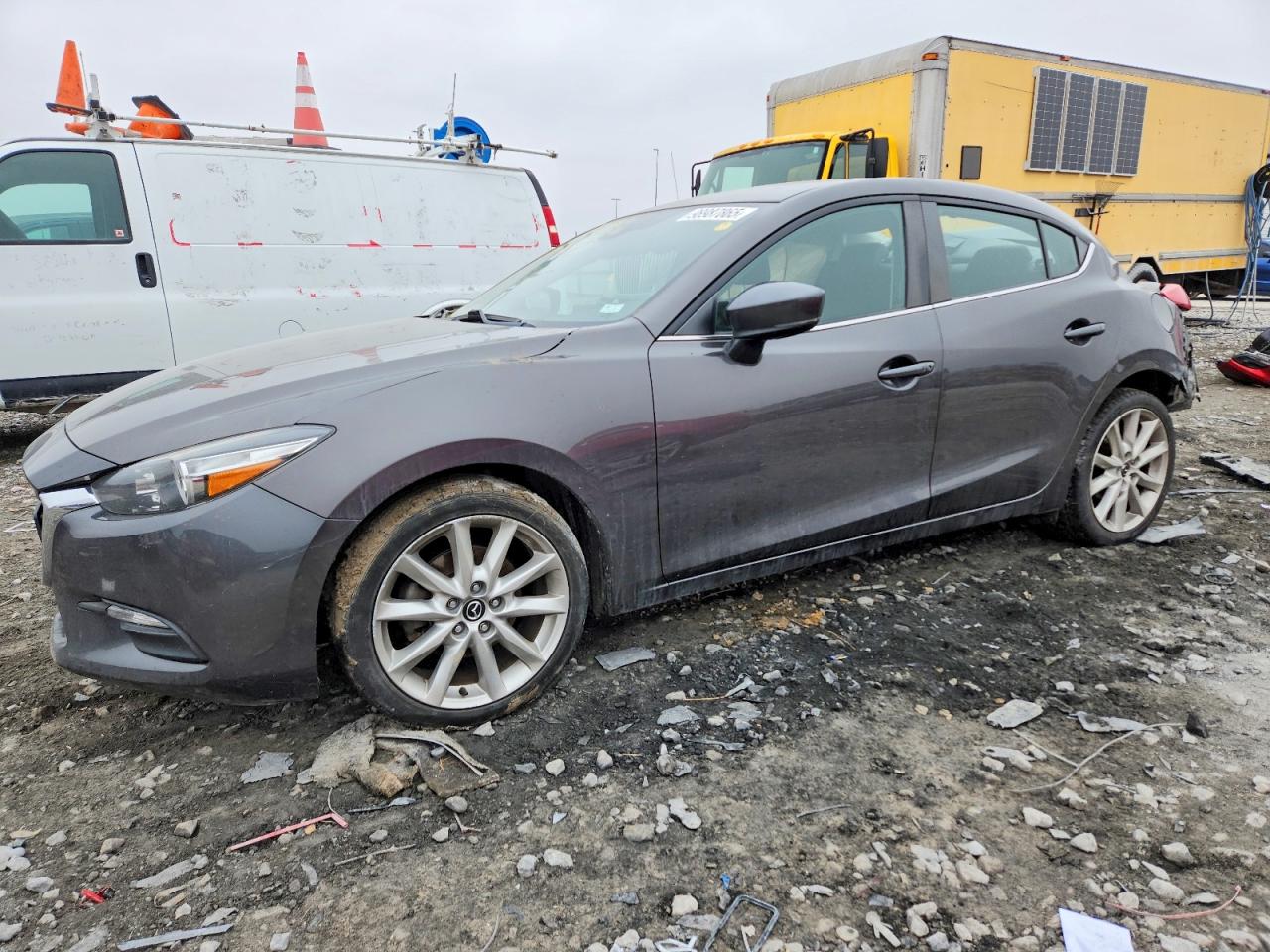 2017 MAZDA 3