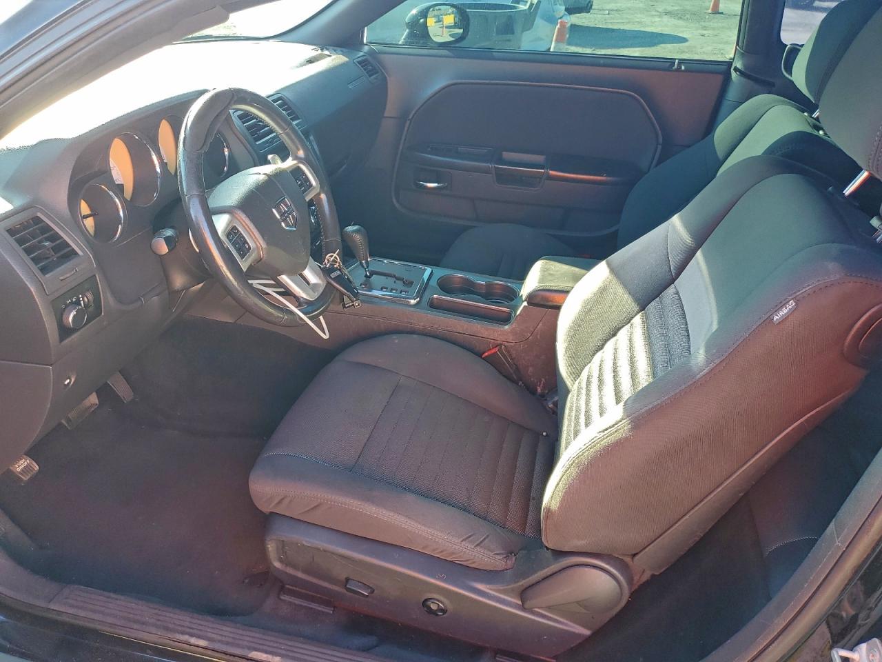2013 DODGE CHALLENGER SXT photo 7