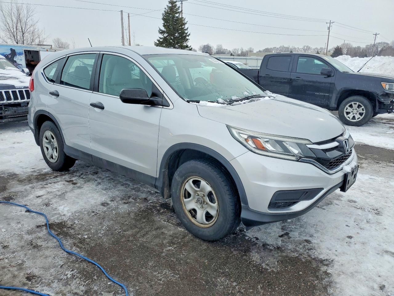2015 HONDA CR-V LX photo 4