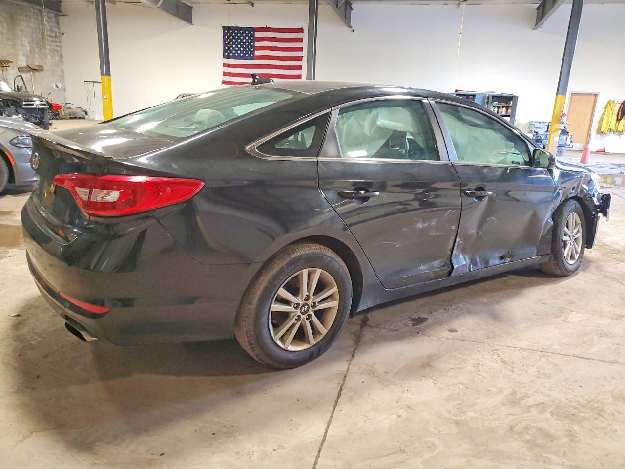 2017 HYUNDAI SONATA SE photo 7