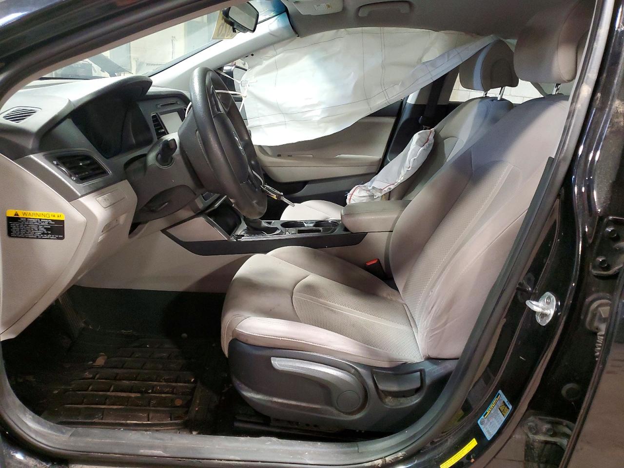2017 HYUNDAI SONATA SE photo 19