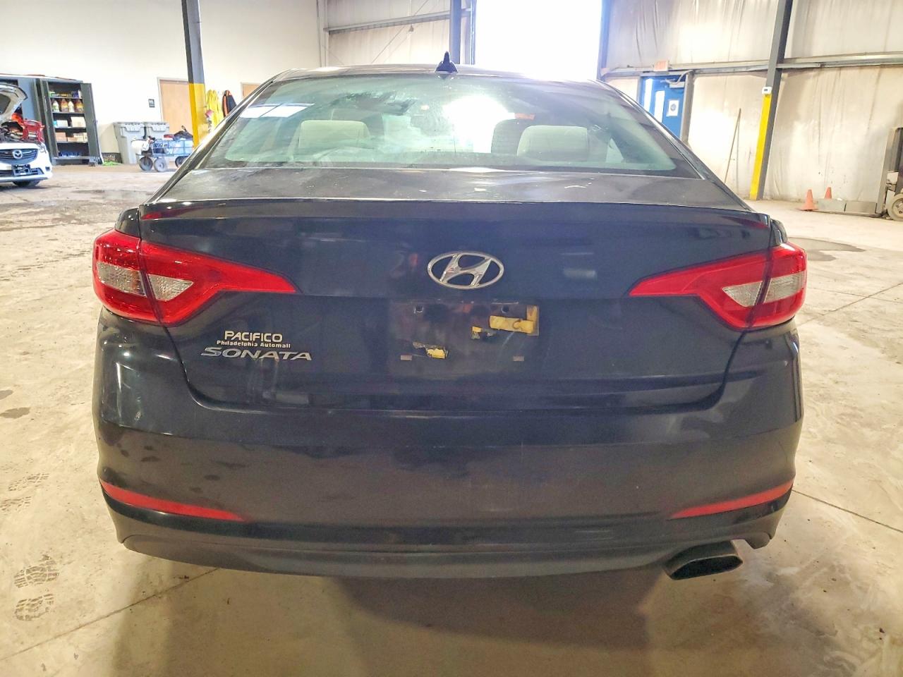 2017 HYUNDAI SONATA SE photo 16