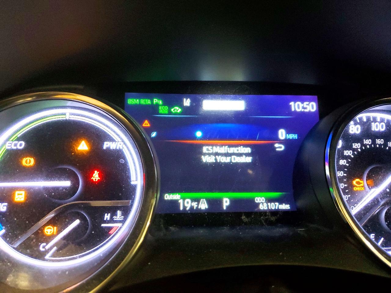 2019 TOYOTA CAMRY HYBRID photo 17