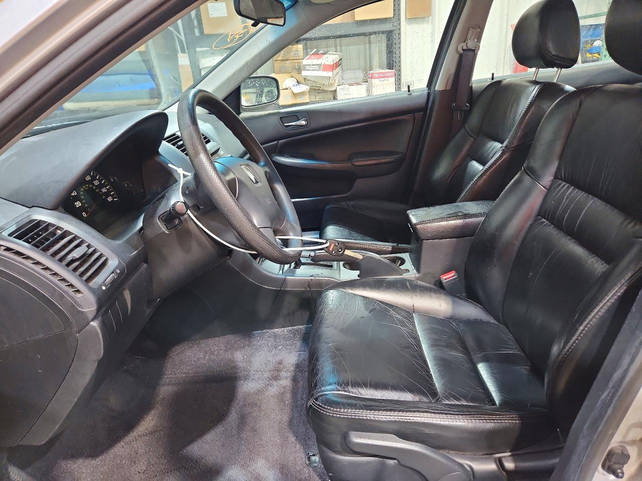2003 HONDA ACCORD LX photo 7