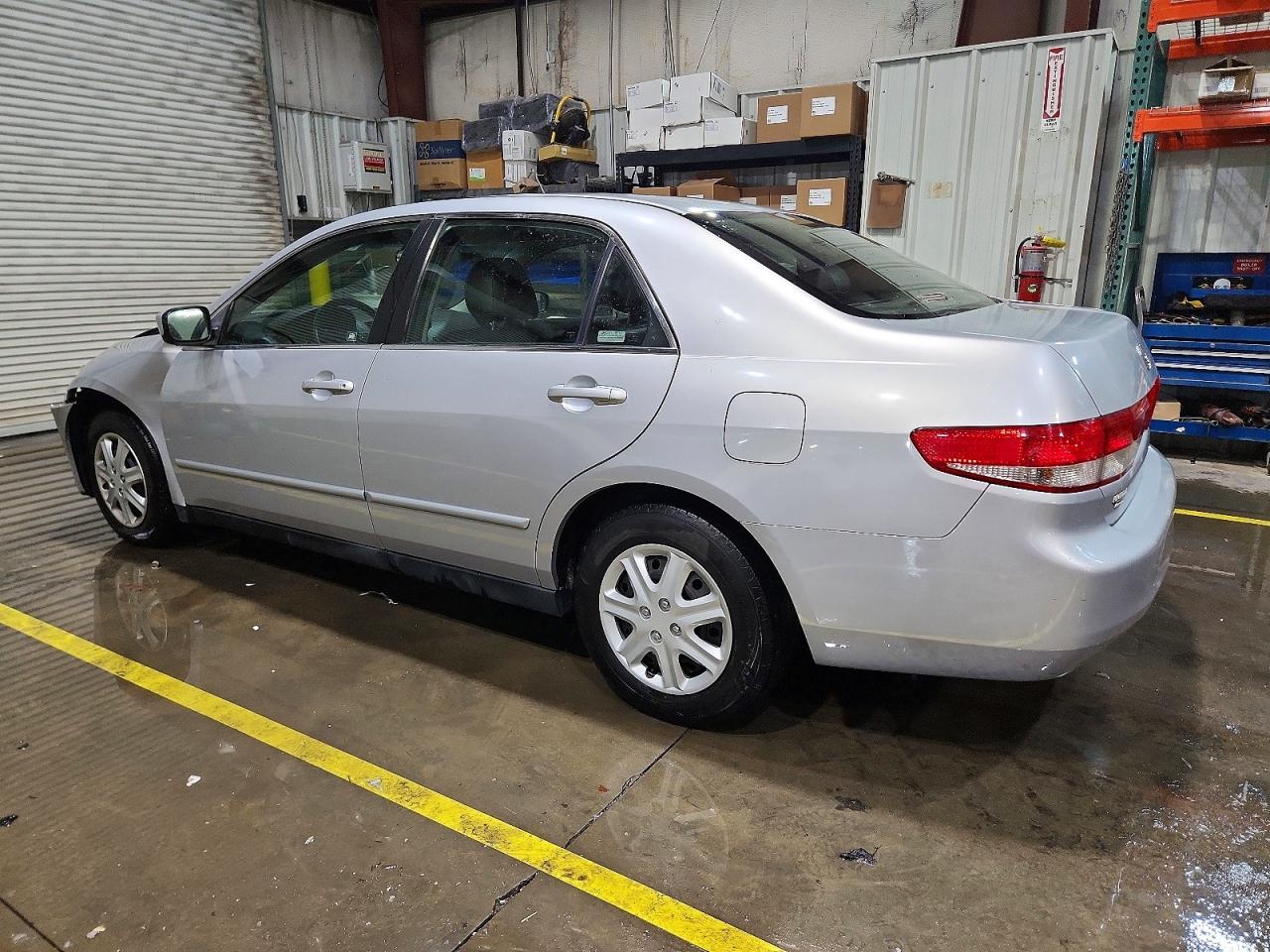2003 HONDA ACCORD LX photo 2
