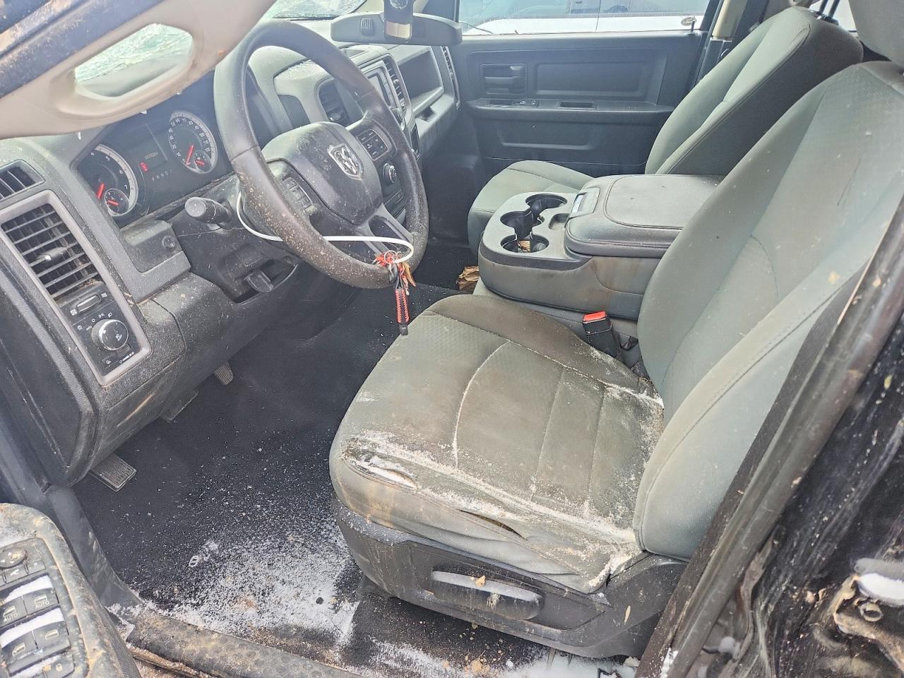 2014 RAM 1500 ST photo 14