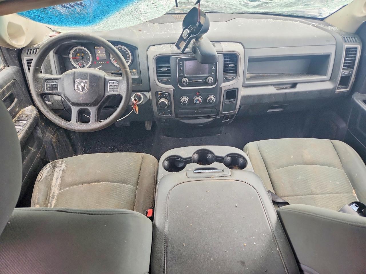 2014 RAM 1500 ST photo 16