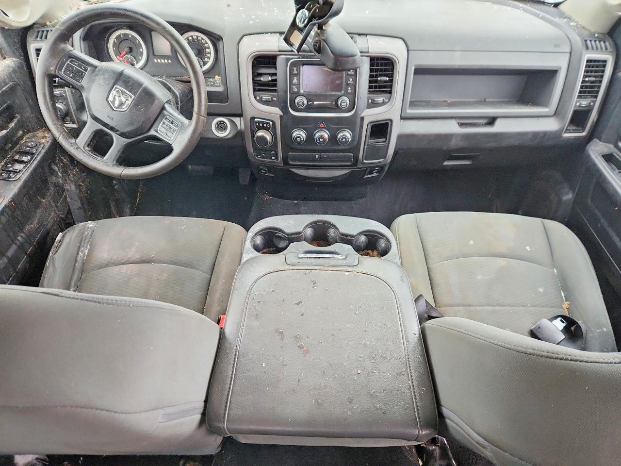 2014 RAM 1500 ST photo 15