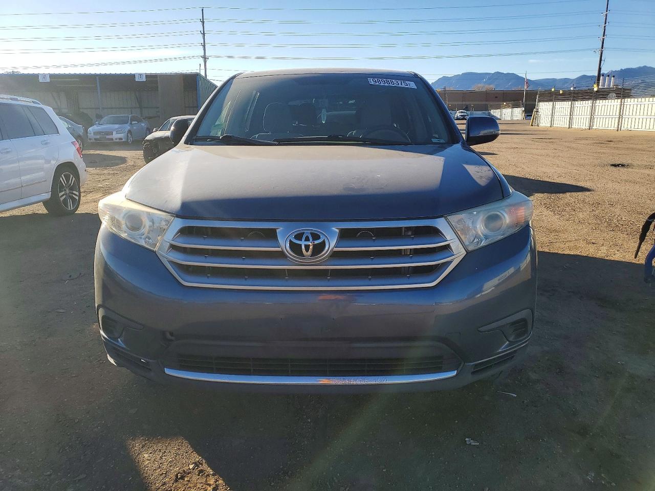 2013 TOYOTA HIGHLANDER BASE photo 9