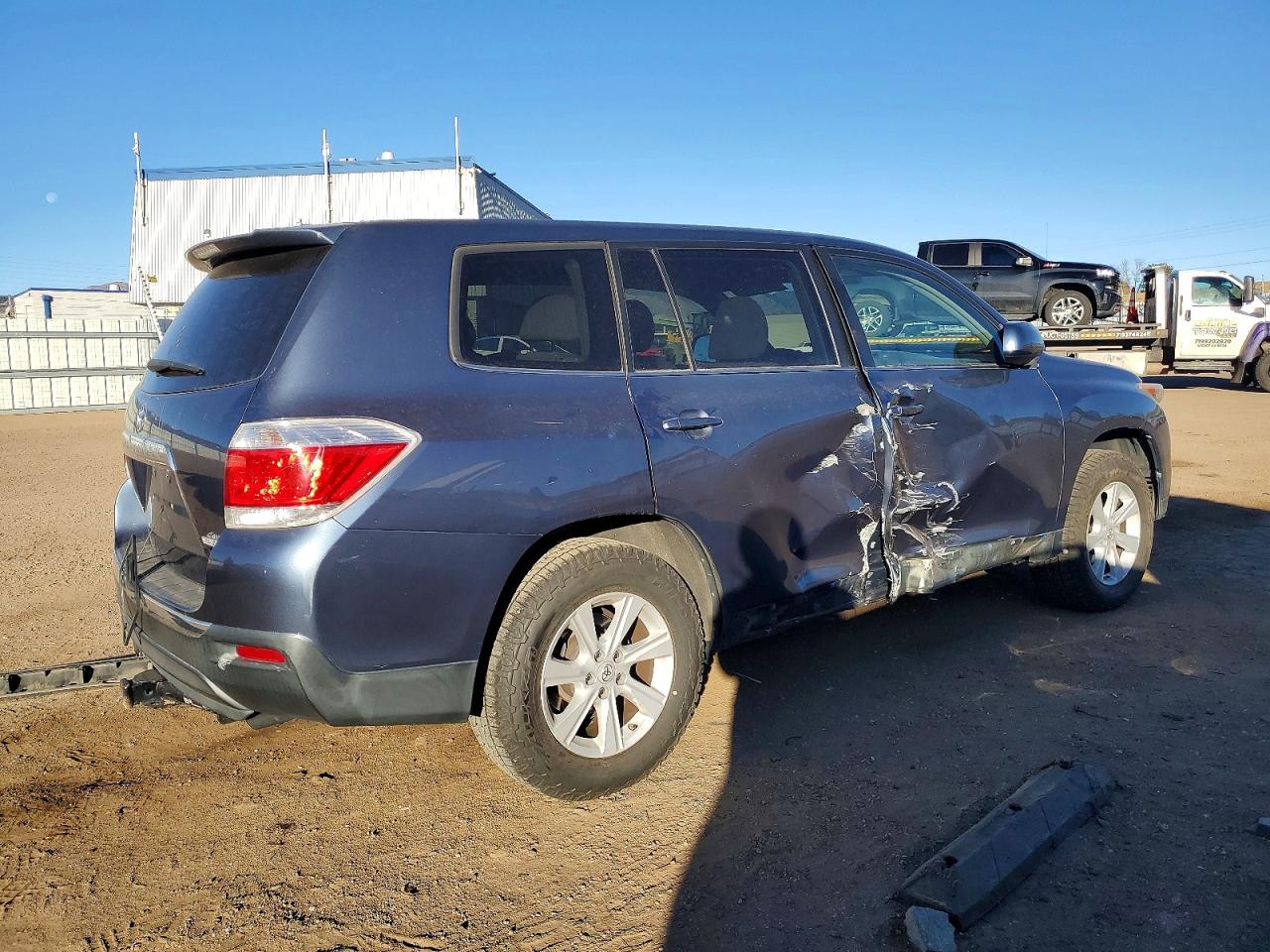 2013 TOYOTA HIGHLANDER BASE photo 5