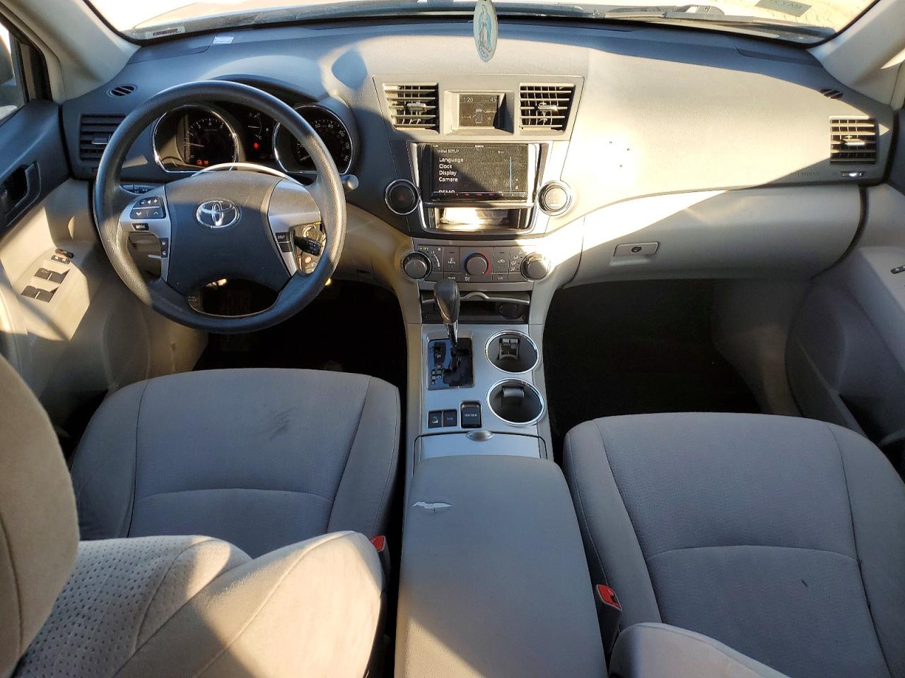 2013 TOYOTA HIGHLANDER BASE photo 15