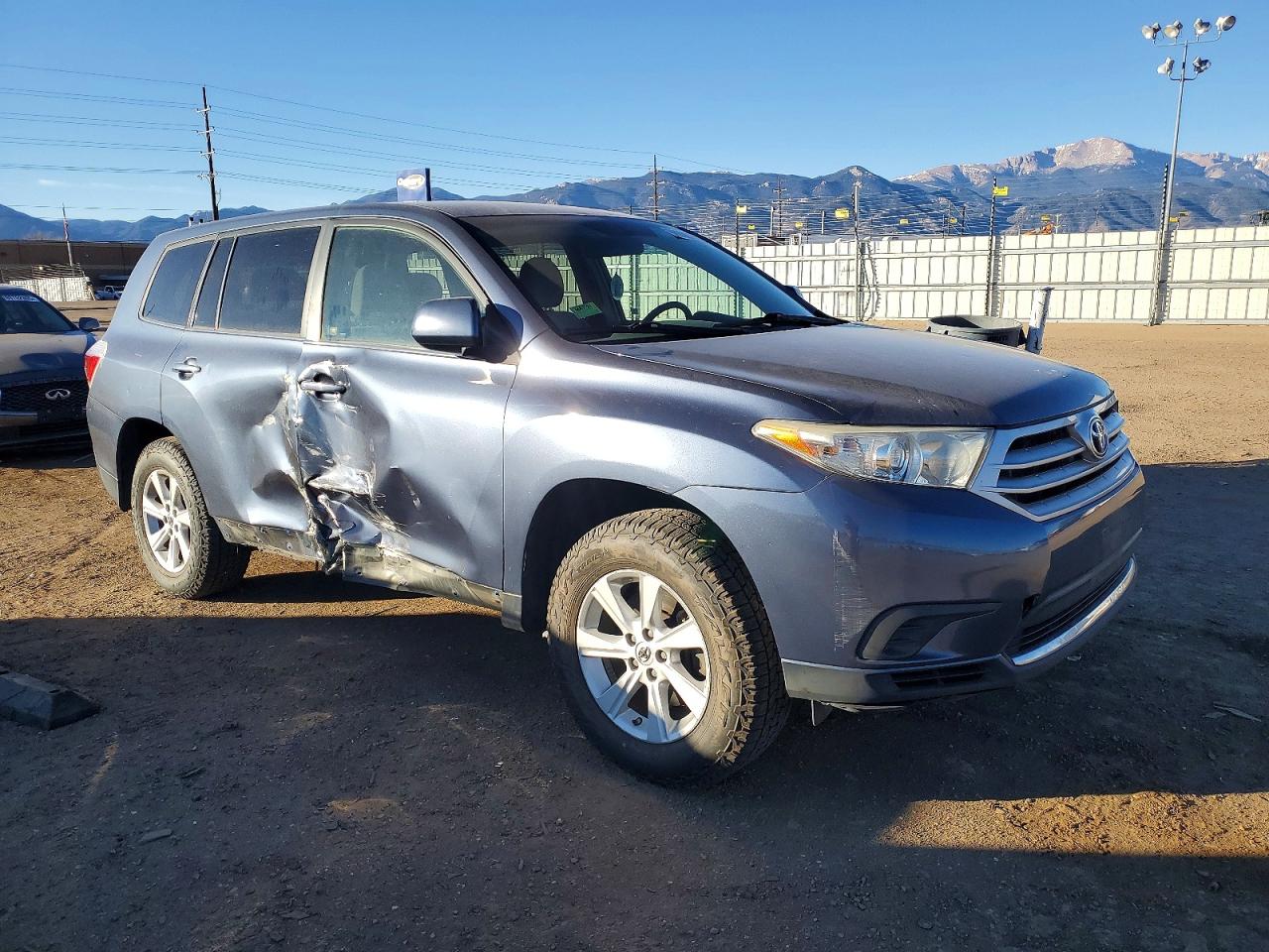 2013 TOYOTA HIGHLANDER BASE photo 7