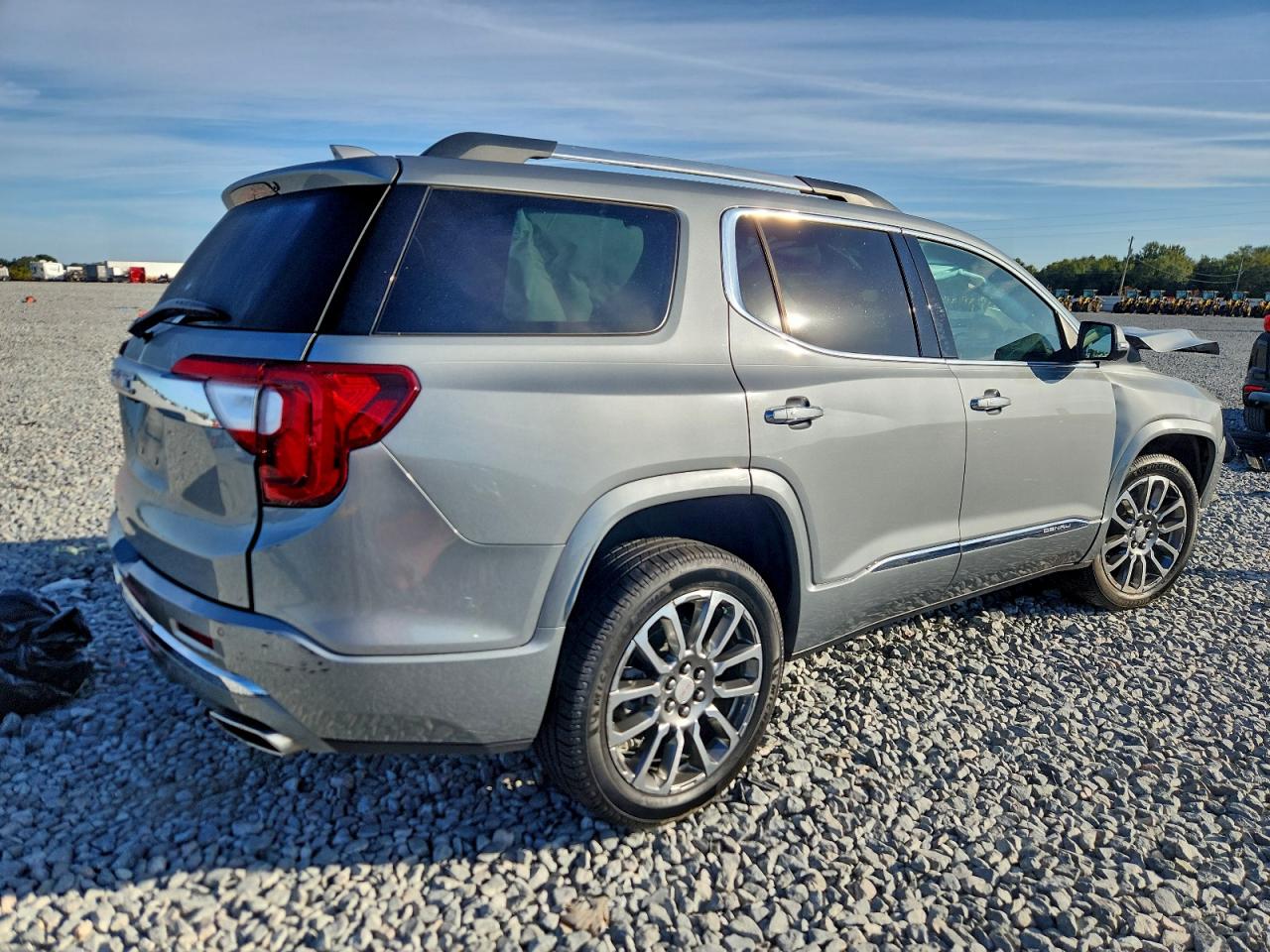 2023 GMC ACADIA DENALI photo 3