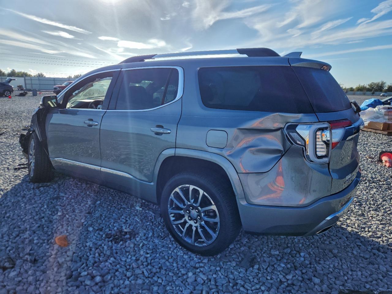 2023 GMC ACADIA DENALI photo 2
