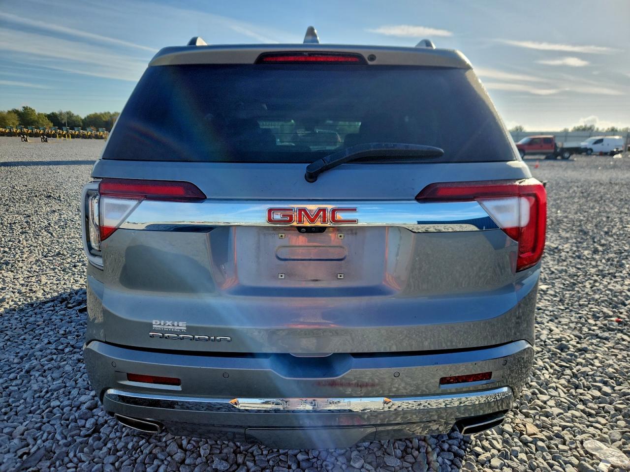 2023 GMC ACADIA DENALI photo 6