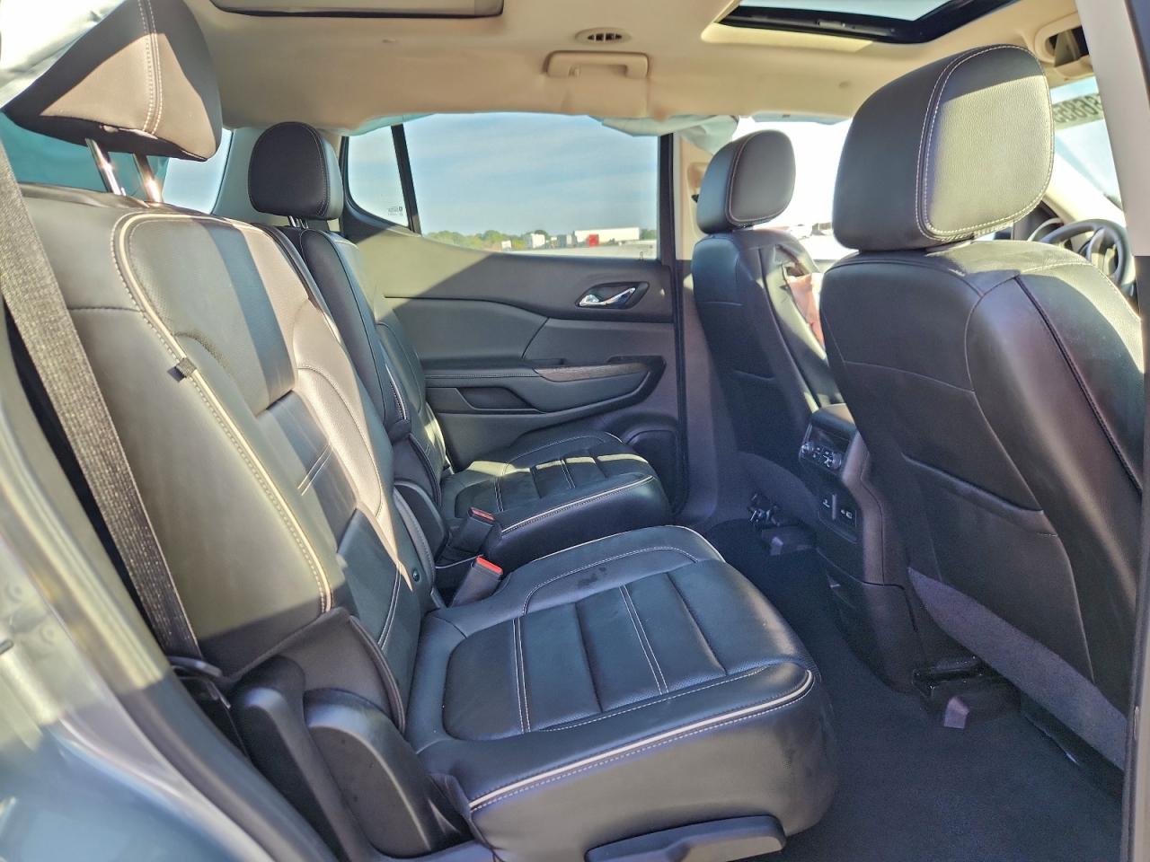 2023 GMC ACADIA DENALI photo 11