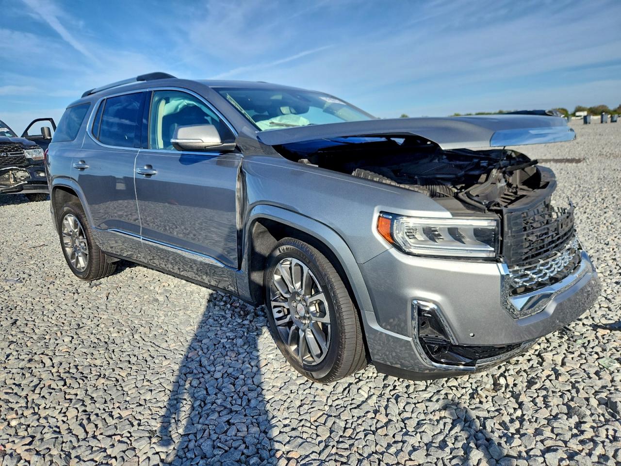 2023 GMC ACADIA DENALI photo 4