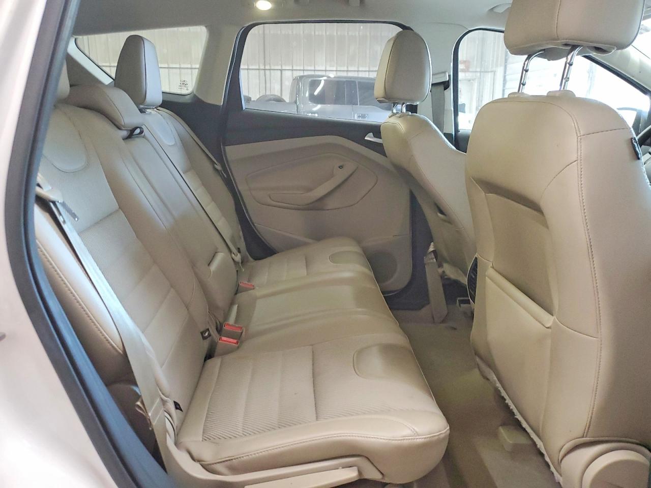 2015 FORD ESCAPE SE photo 28