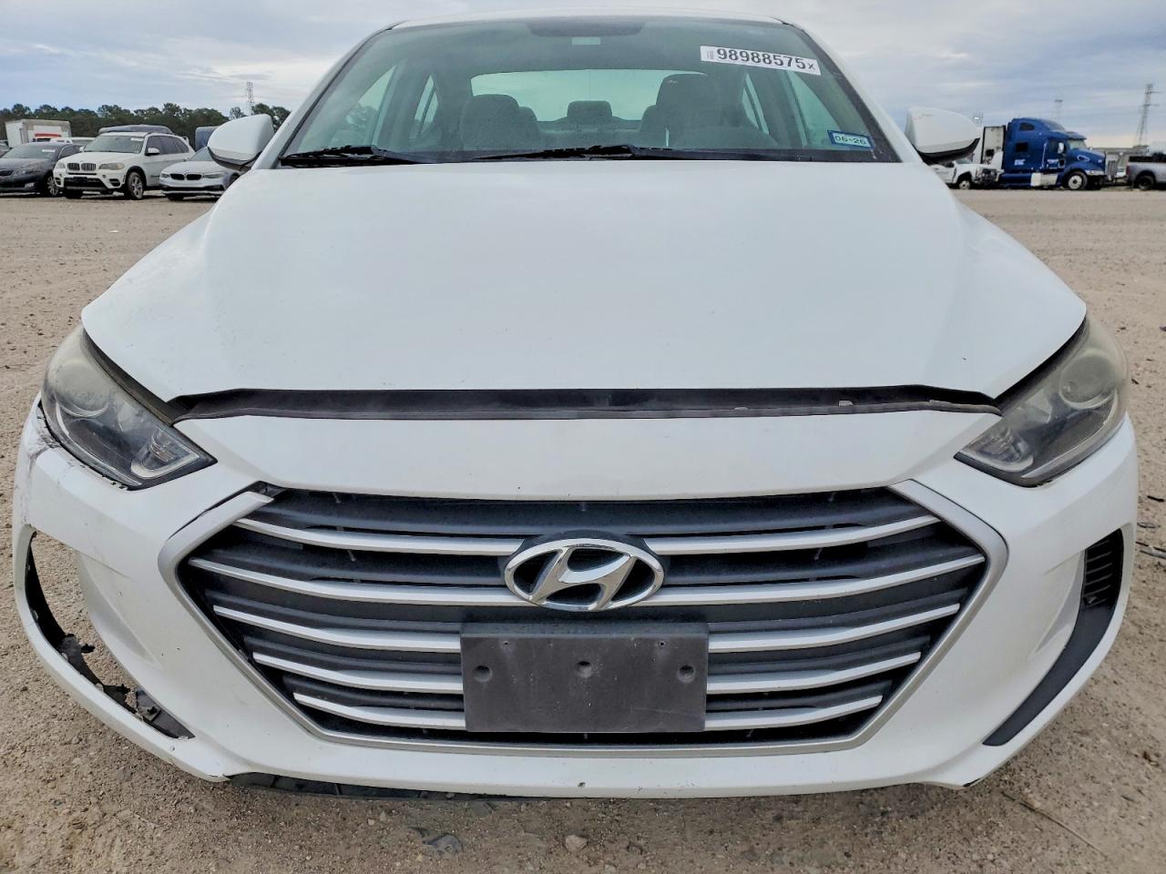 2017 HYUNDAI ELANTRA SE photo 5