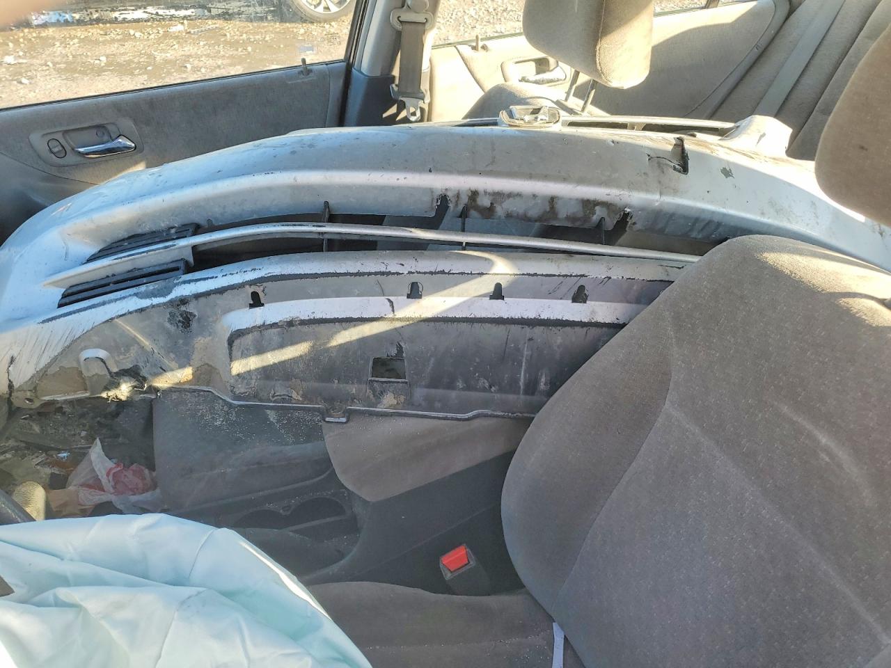 2002 HONDA ACCORD LX photo 23