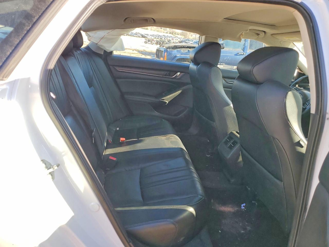 2018 HONDA ACCORD TOURING photo 19