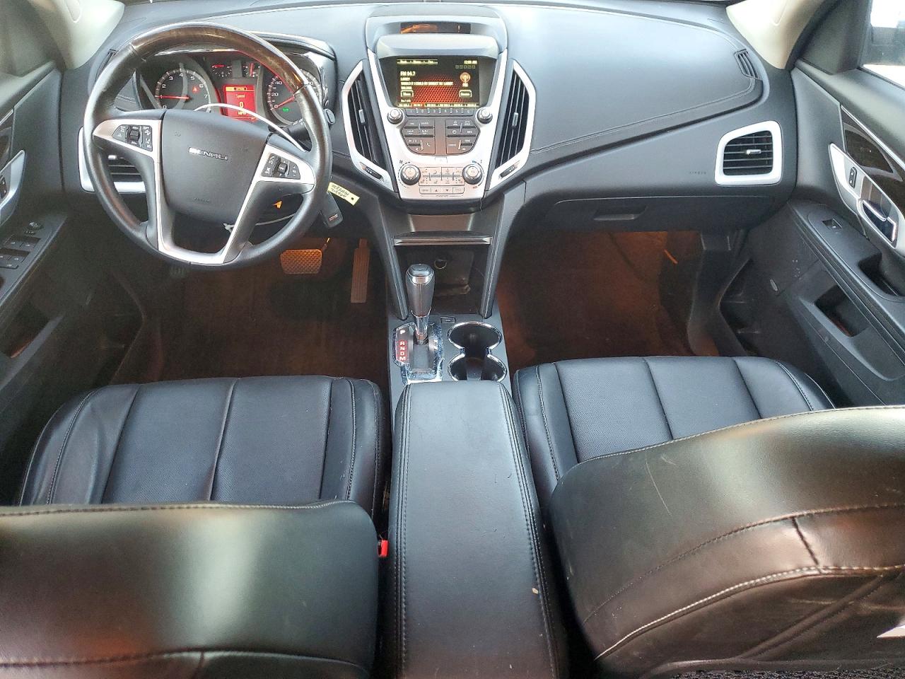 2017 GMC TERRAIN DENALI photo 8