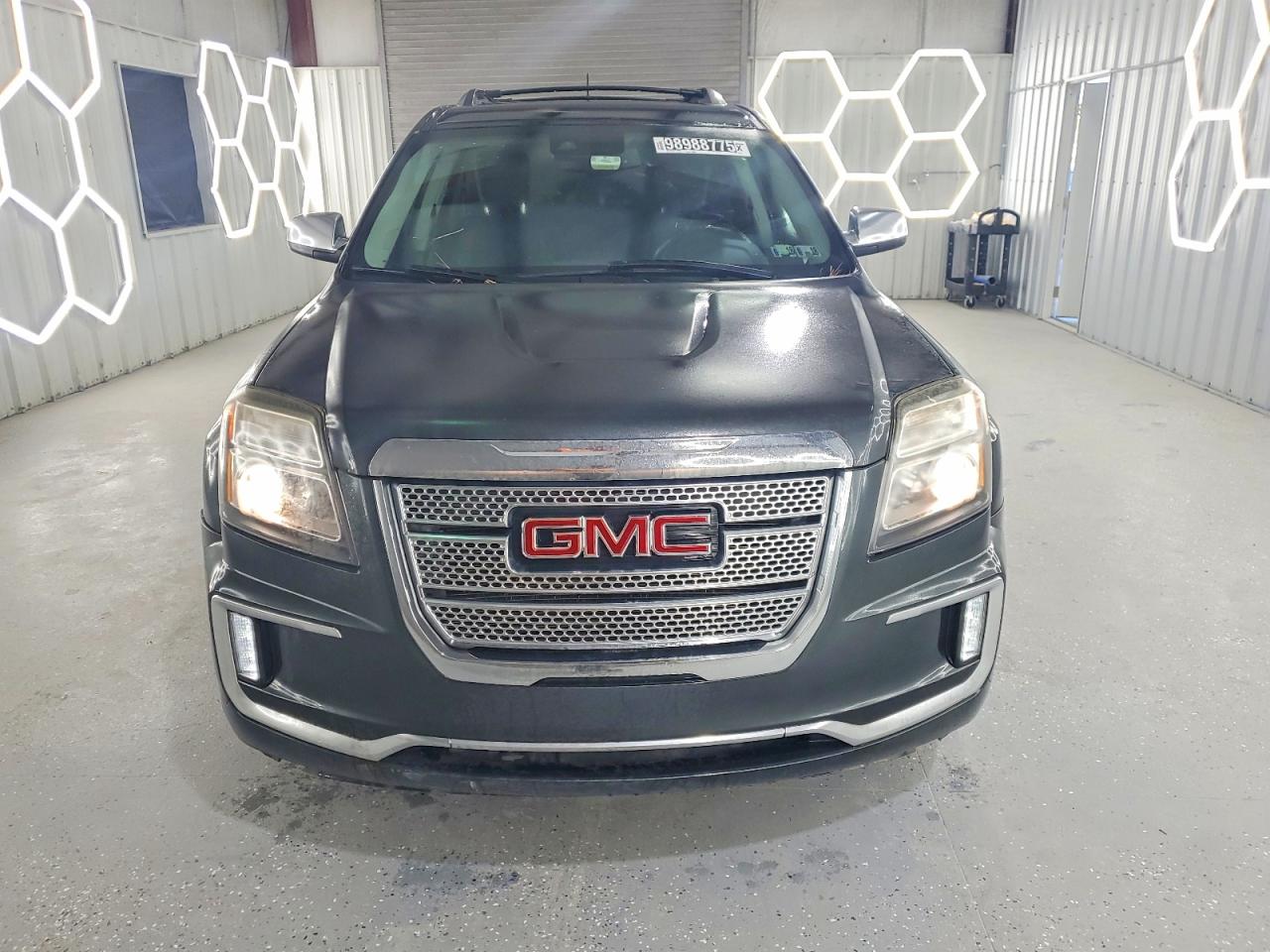 2017 GMC TERRAIN DENALI photo 5