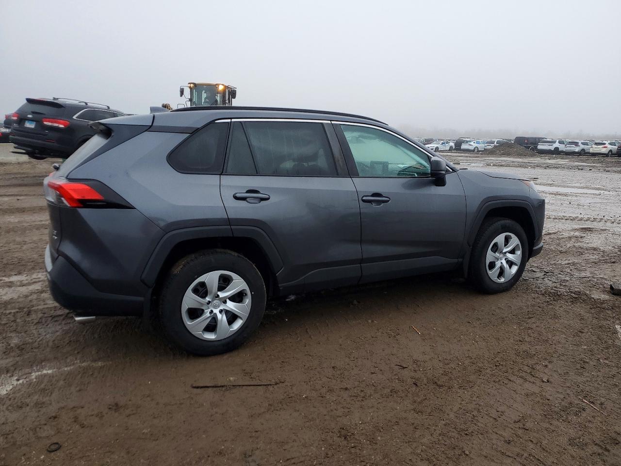 2021 TOYOTA RAV4 LE photo 5