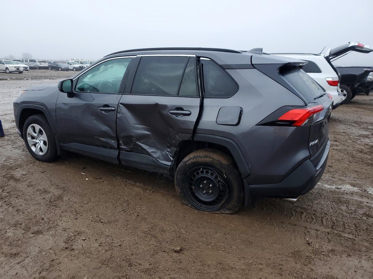 2021 TOYOTA RAV4 LE photo 3