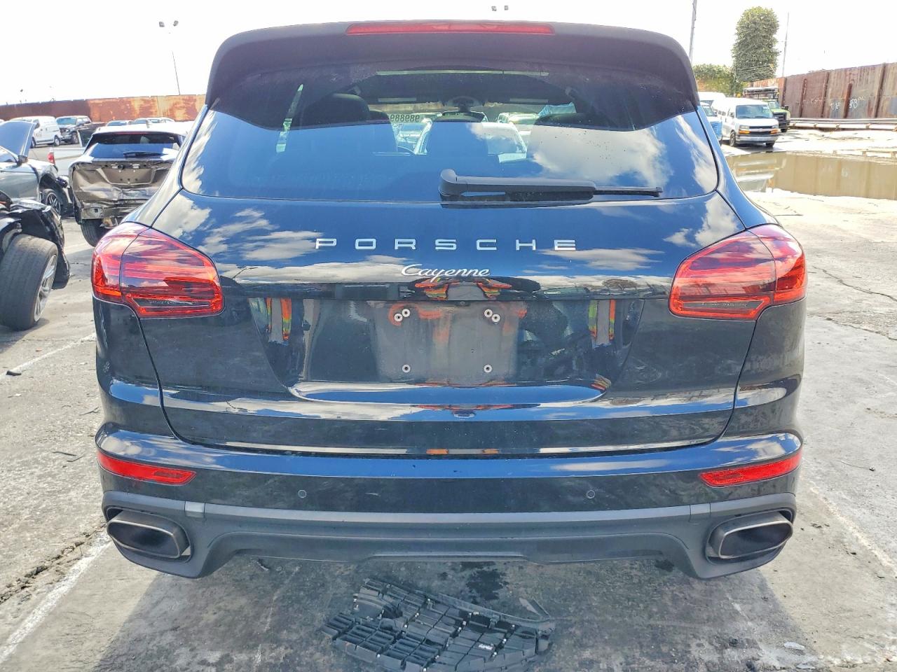 2018 PORSCHE CAYENNE photo 6