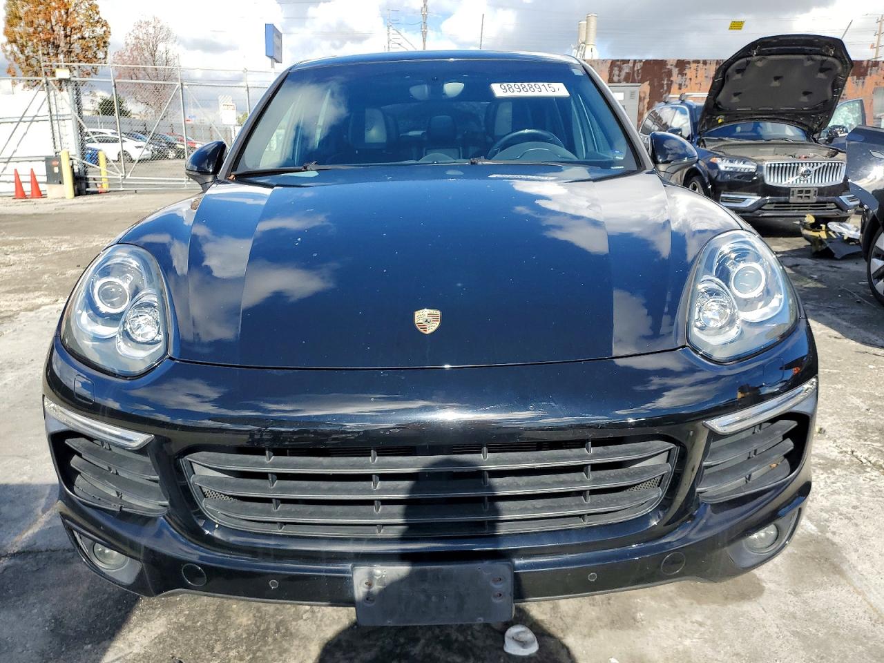 2018 PORSCHE CAYENNE photo 5