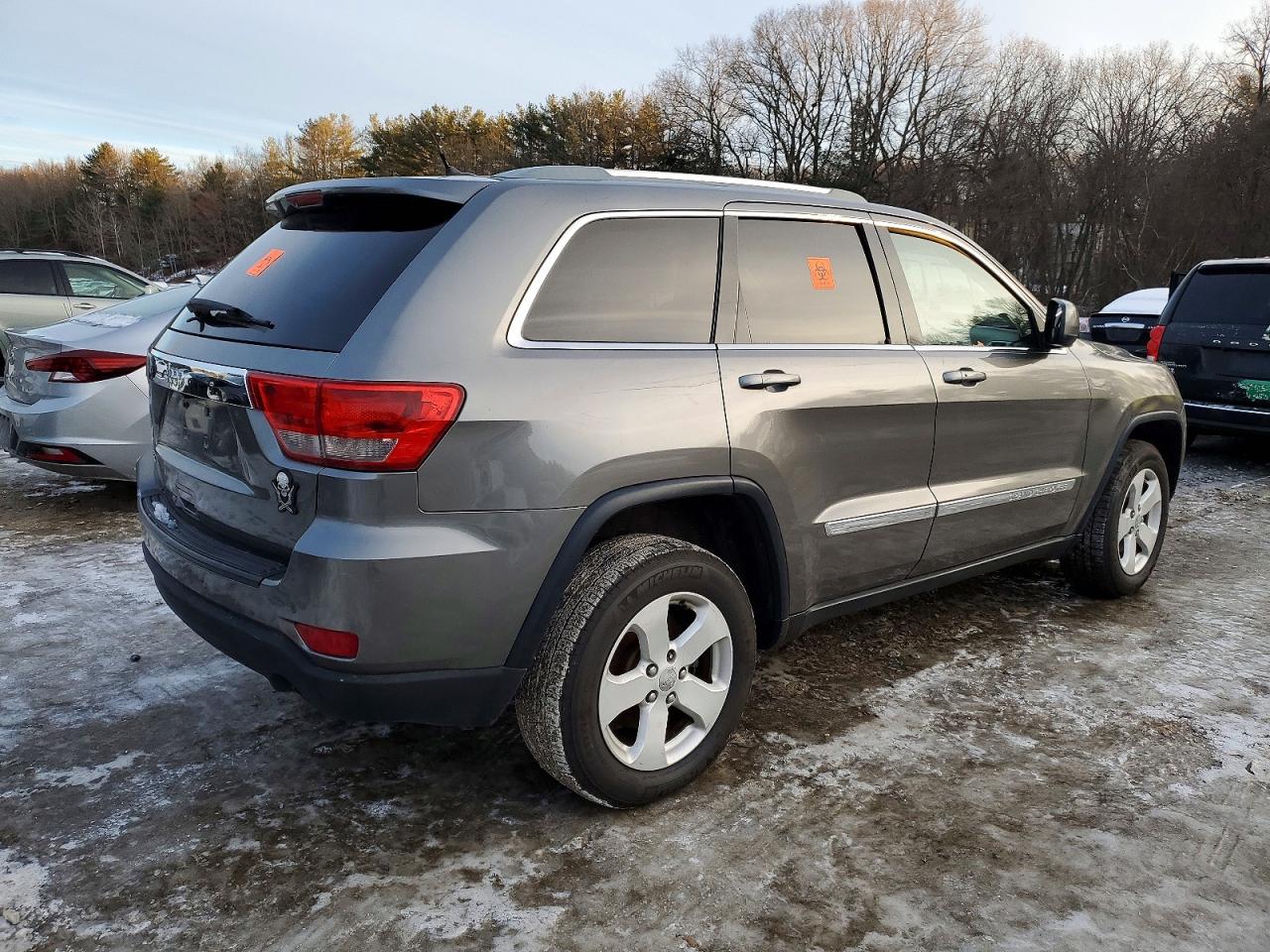 2012 JEEP GRAND CHEROKEE LAREDO photo 3