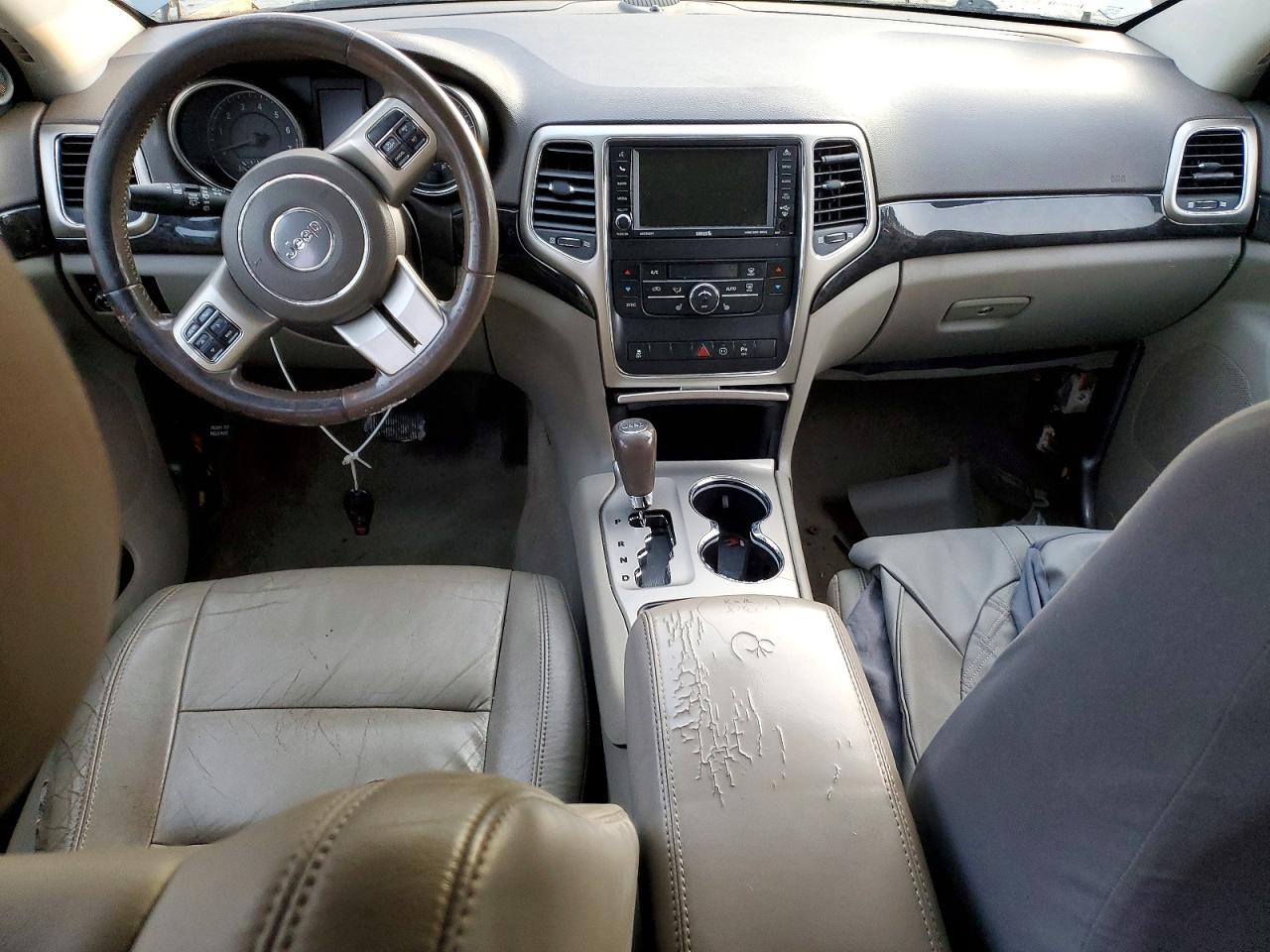 2012 JEEP GRAND CHEROKEE LAREDO photo 8