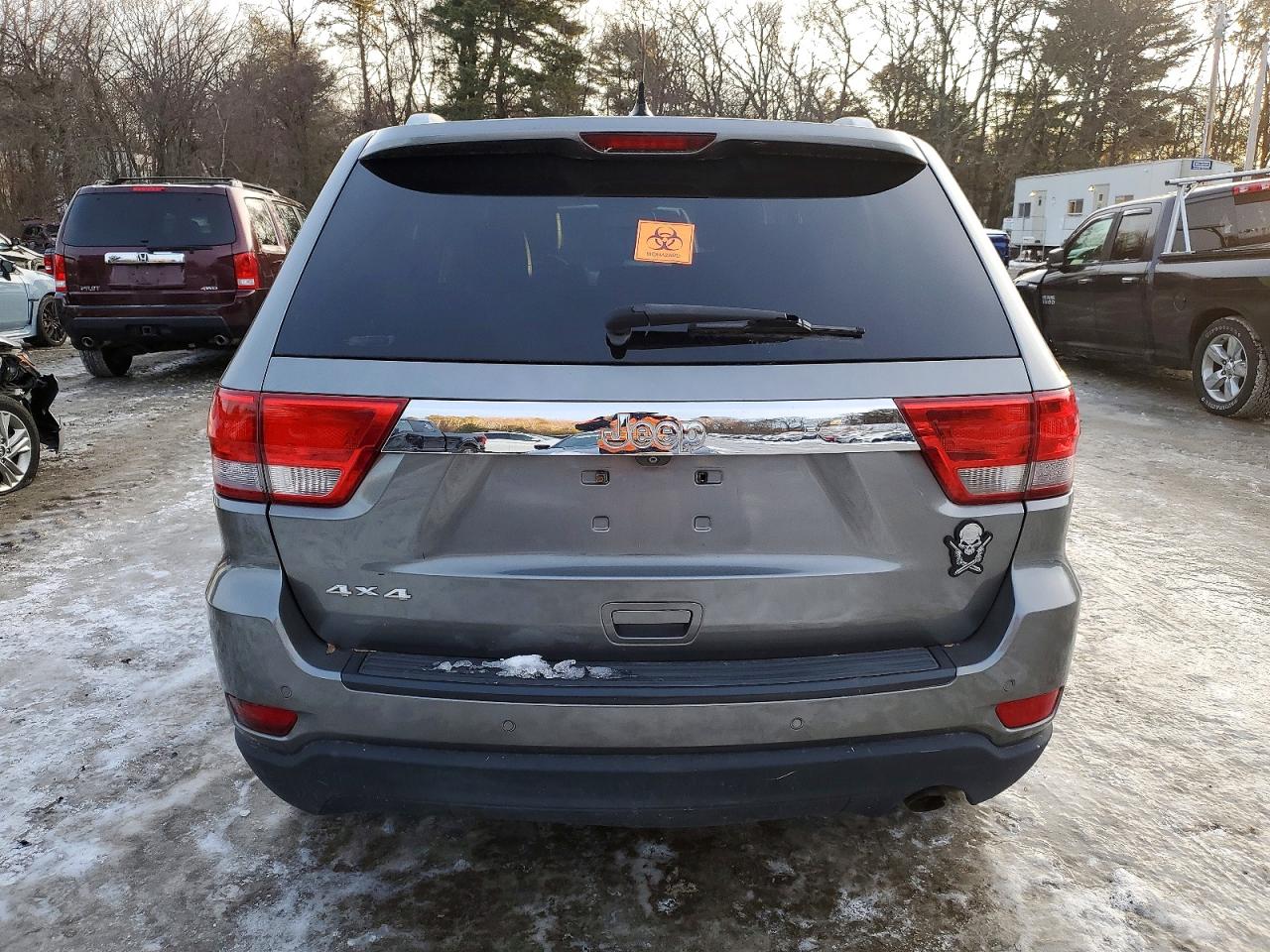 2012 JEEP GRAND CHEROKEE LAREDO photo 6