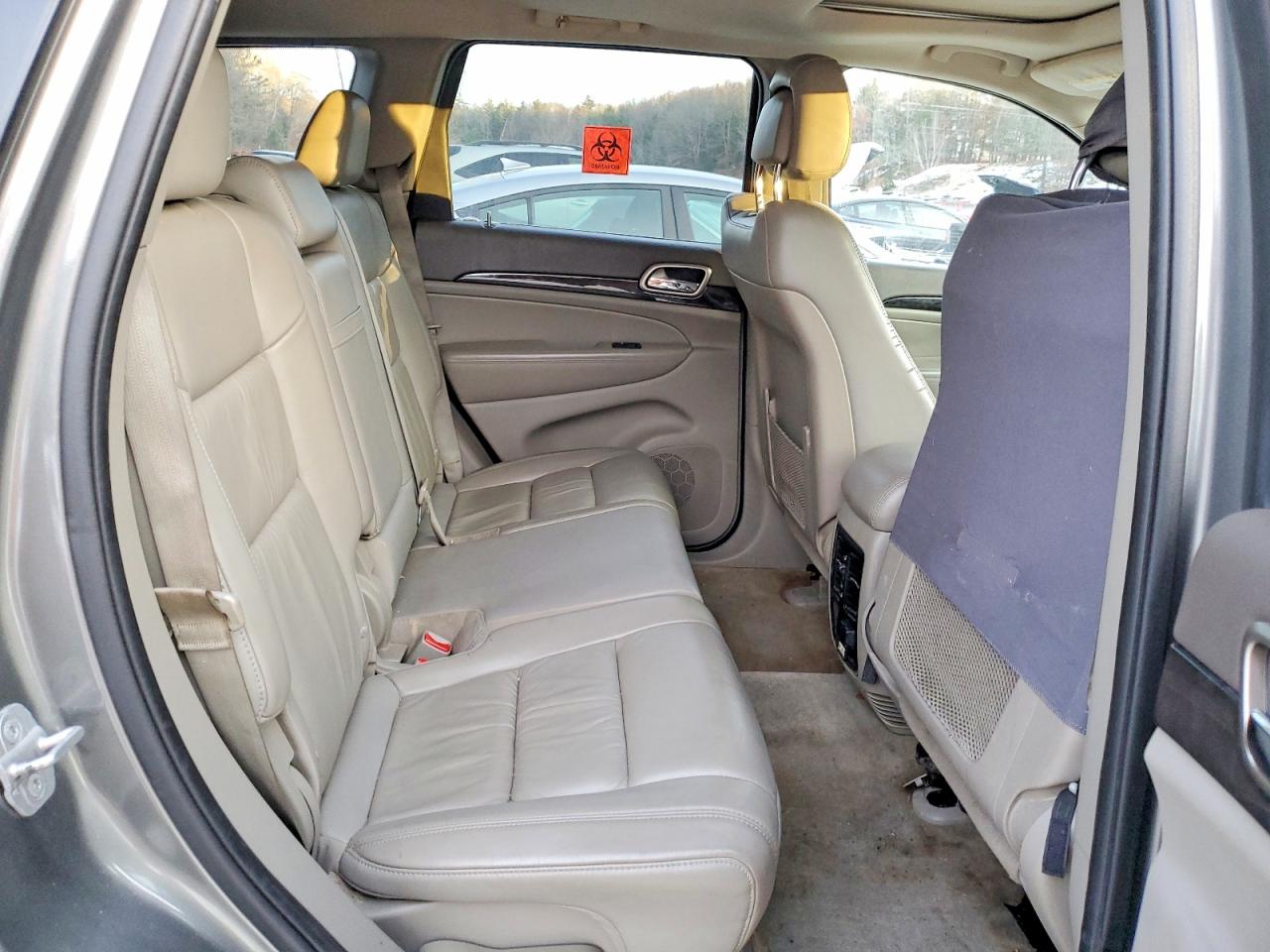 2012 JEEP GRAND CHEROKEE LAREDO photo 11