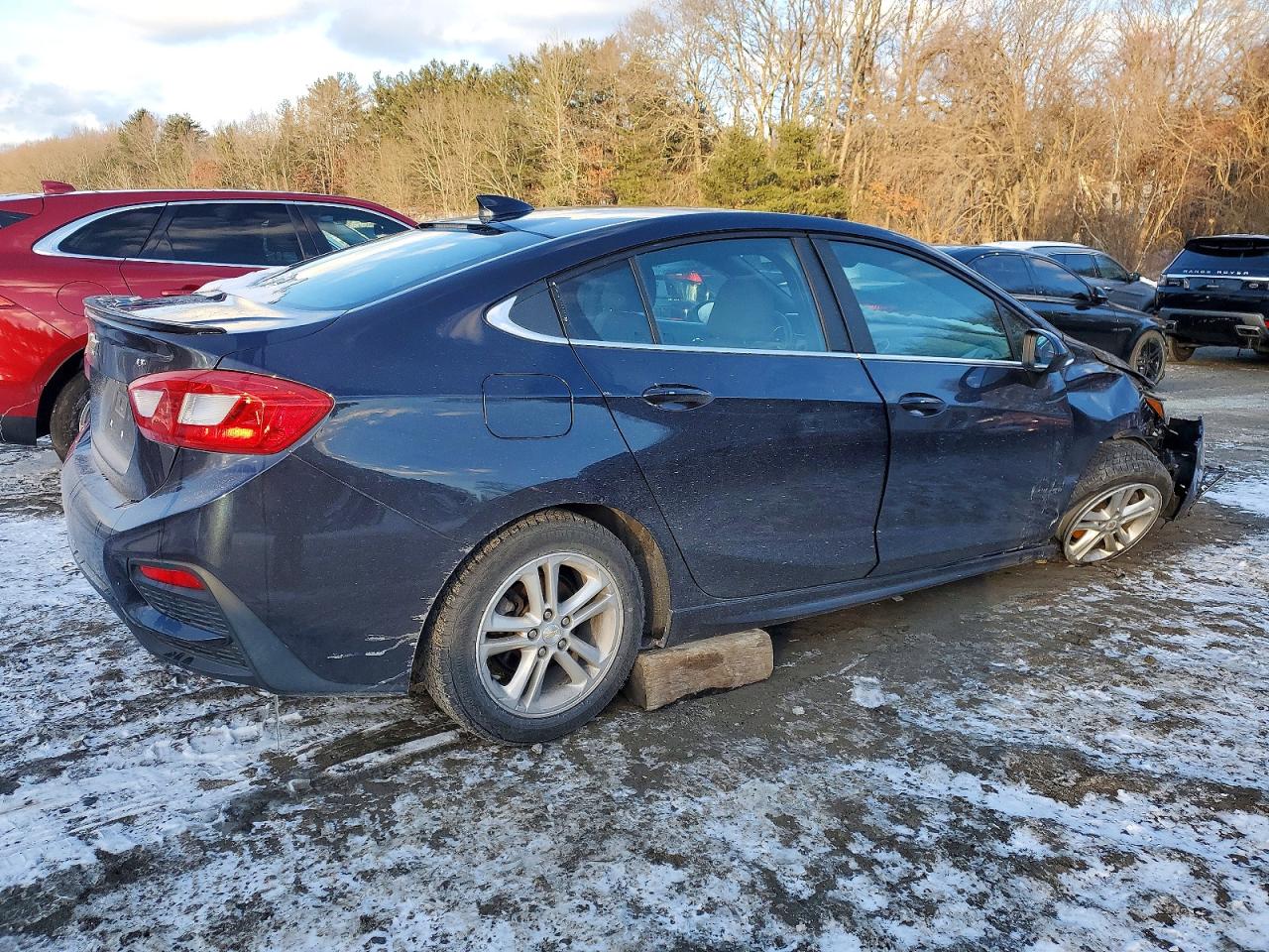 2016 CHEVROLET CRUZE LT photo 3
