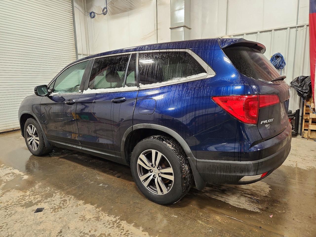 2016 HONDA PILOT EX photo 2
