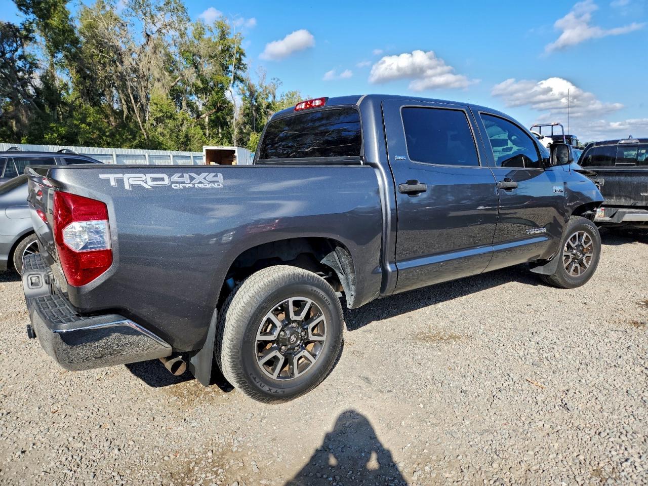 2018 TOYOTA TUNDRA CREWMAX SR5 photo 5