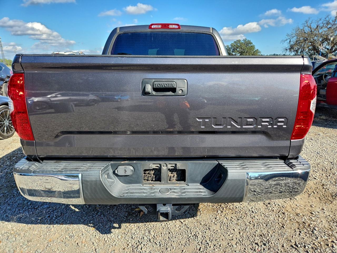 2018 TOYOTA TUNDRA CREWMAX SR5 photo 11