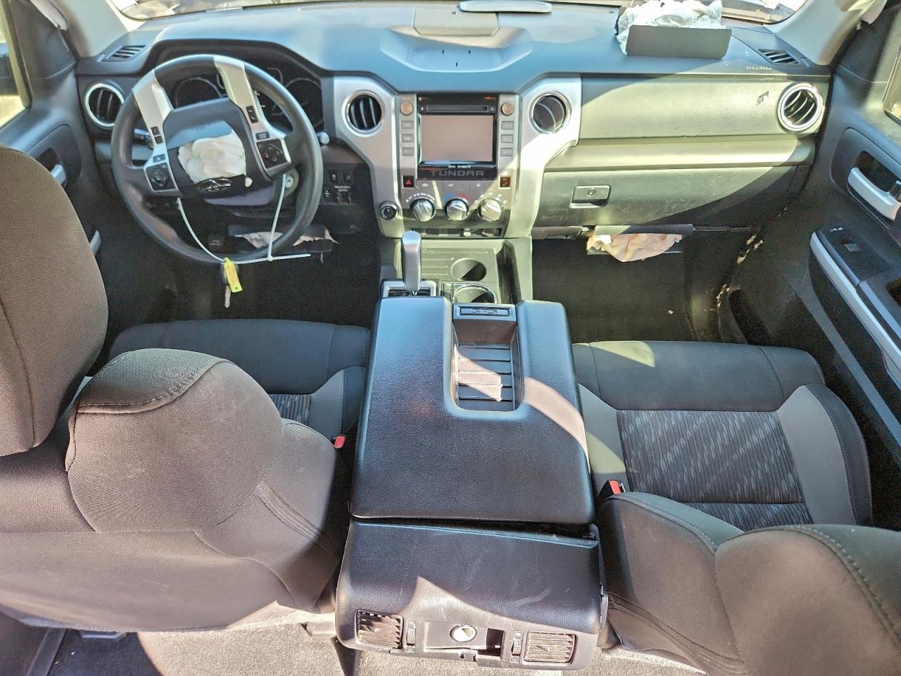 2018 TOYOTA TUNDRA CREWMAX SR5 photo 15